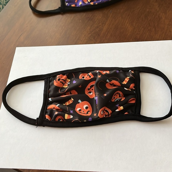 Lot of 2 Disney Parks reusable face masks Mickey Mouse Halloween - Picture 4 of 7